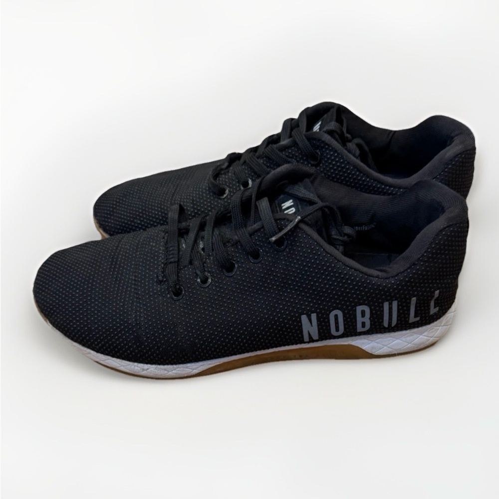 NOBULL Trainer Black Gum Sole Men’s 10.5 (Women’s 12)